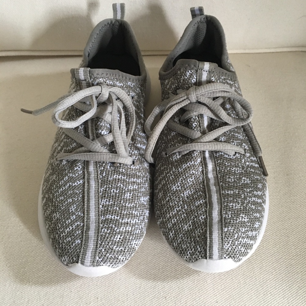 Woman’s size 6.5 gray Forever brand shoes